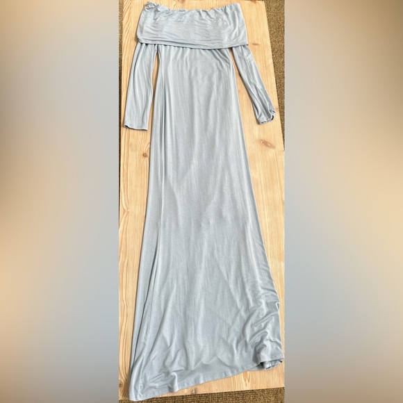 Off Shoulder Maxi Dress - Picture 3 of 9